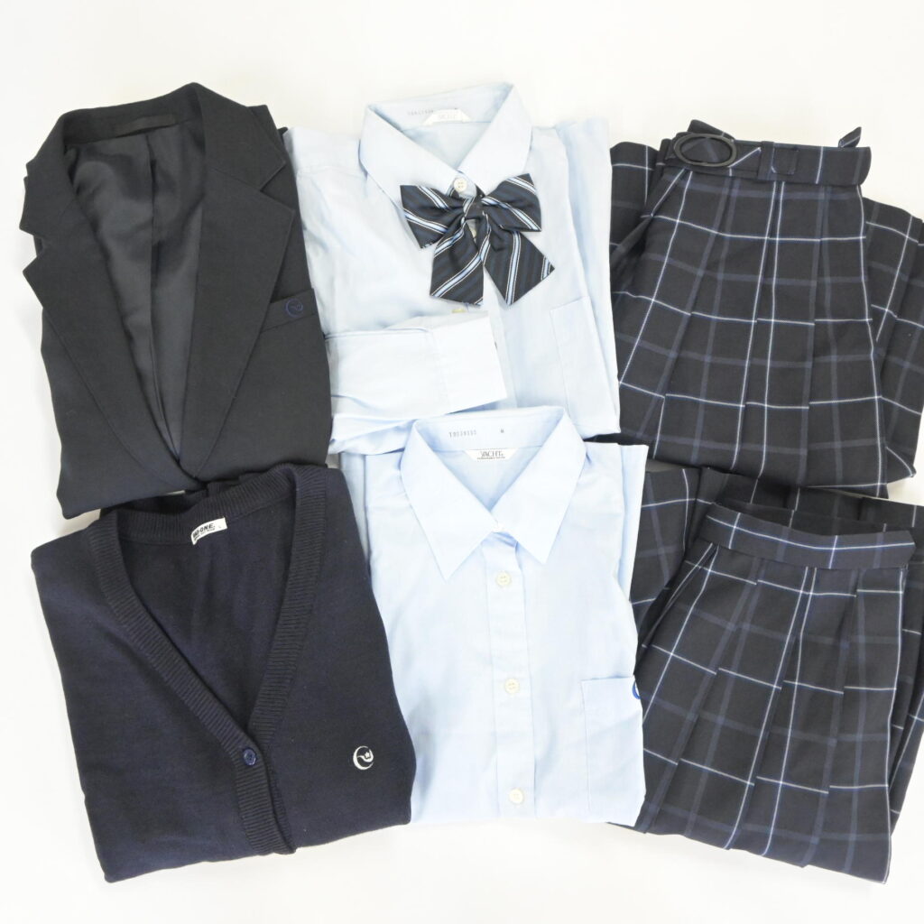 大阪府私立好文学園女子高校の制服を買取いたしました アイキャッチ画像