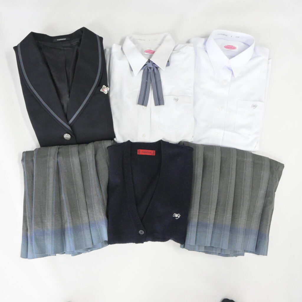 神奈川県私立聖園女学院高校の制服を買取いたしました アイキャッチ画像