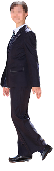 岐阜女子高等学校の冬服制服：パンツスタイル（スラックス）