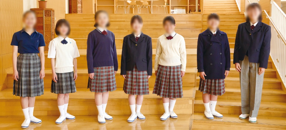 淑徳与野中学校の制服バリエーション（夏服ベスト・ポロシャツ・冬服ブレザー・紺セーター・白セーター・指定ピーコート）