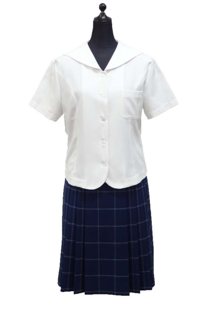 富山南高校の女子夏服制服。白のセーラージャケットとブルーチェックプリーツスカートのスタイル