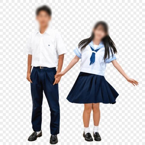 横浜隼人中学・高等学校の夏服を着用する男女生徒のスタイルイメージ
