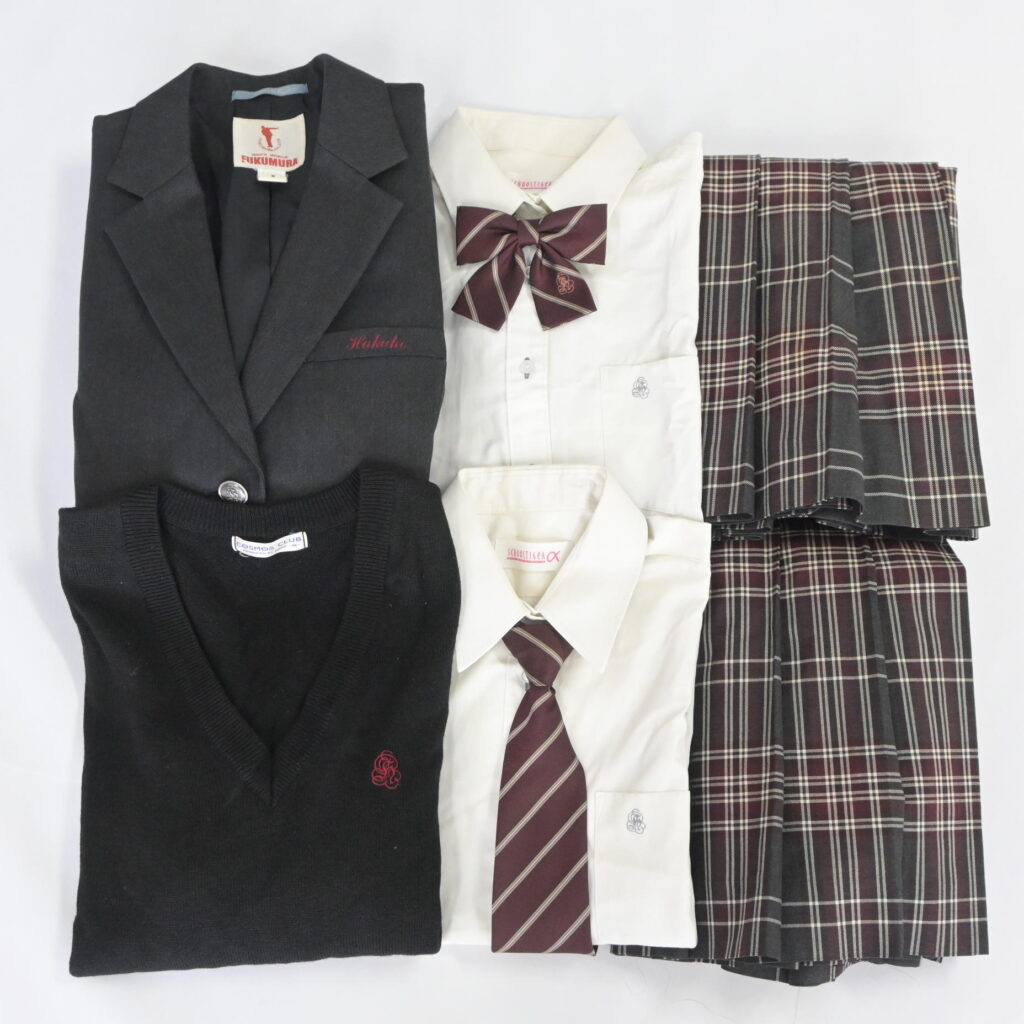 三重県立伊賀白鳳高校の制服を買取いたしました アイキャッチ画像