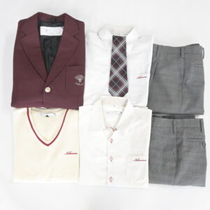 愛知県名古屋経済大学市邨高校の制服を買取いたしました アイキャッチ画像