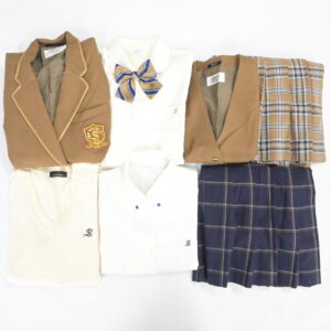 栃木県作新学院高校の制服を買取いたしました アイキャッチ画像