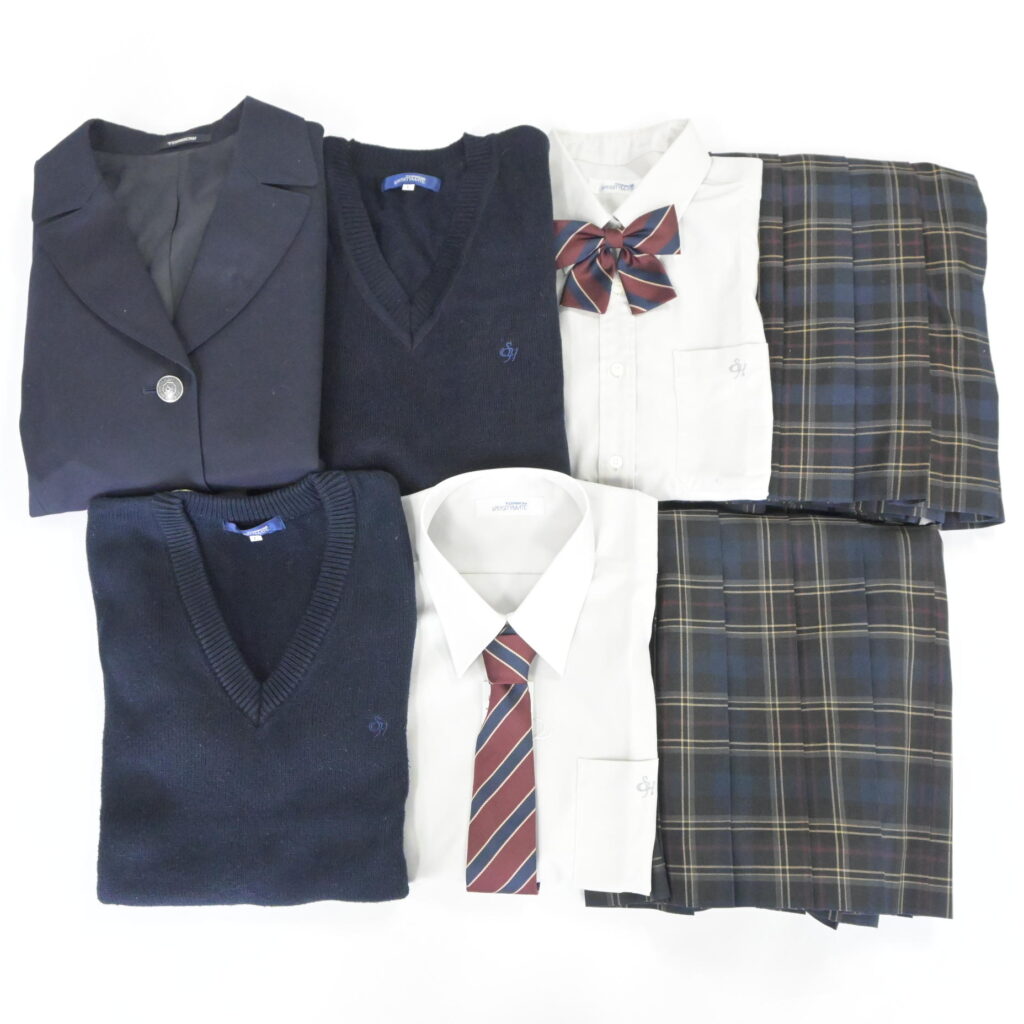 千葉県立佐倉東高校の制服を買取いたしました アイキャッチ画像