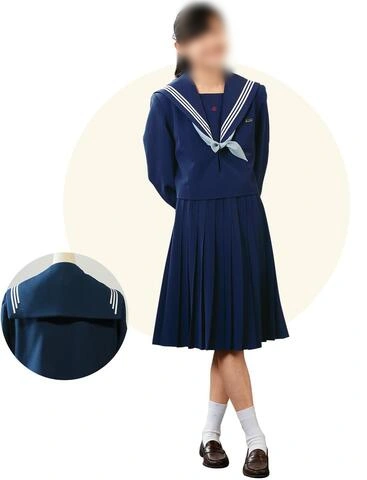 愛知淑徳中学・高校の冬服(鉄紺色の長袖セーラー服・水色スカーフ・袖の白ライン)