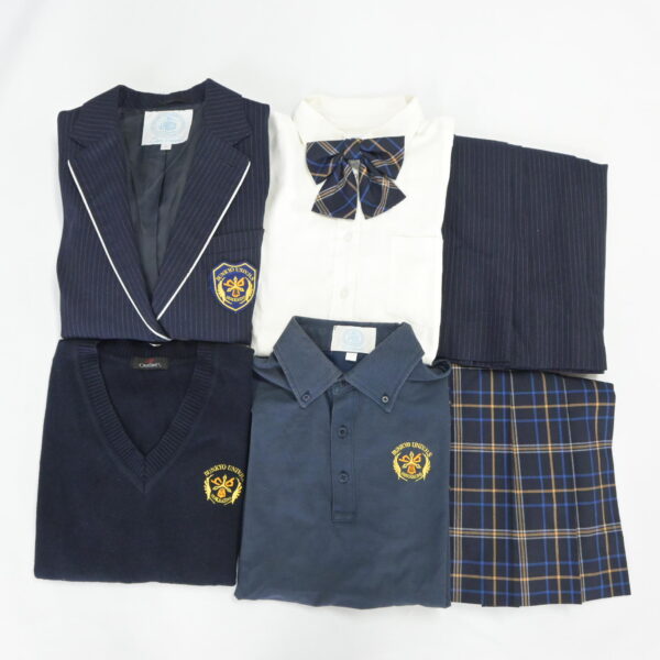 北海道文教大学附属高校の制服を買取いたしました