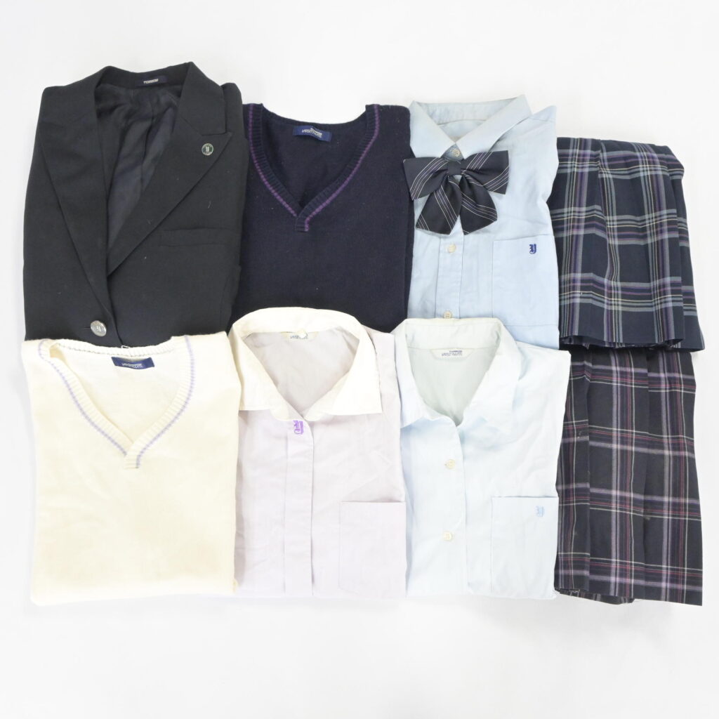 神奈川県横浜学園高校の制服を買取いたしました アイキャッチ画像