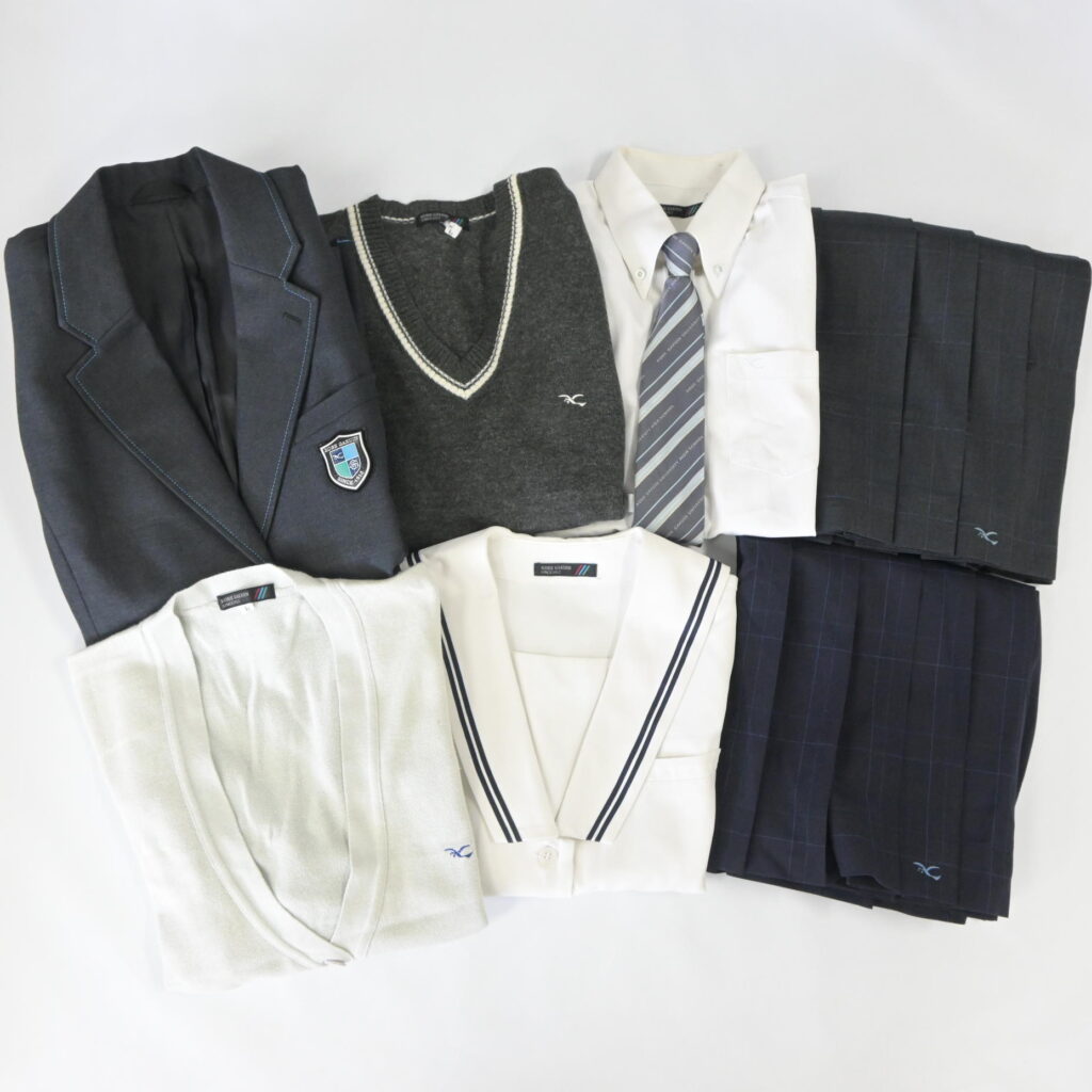 兵庫県神戸学院大学附属高校の制服を買取いたしました アイキャッチ画像