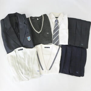 兵庫県神戸学院大学附属高校の制服を買取いたしました アイキャッチ画像