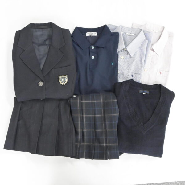 横浜清風高校の制服を買取いたしました