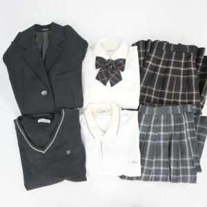 愛知県岡崎城西高校の制服を買取いたしました アイキャッチ画像