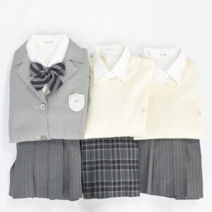 静岡県常葉大学附属常葉高校の制服を買取いたしました アイキャッチ画像