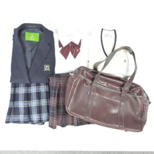 東京都修徳中学校の制服を買取いたしました アイキャッチ画像