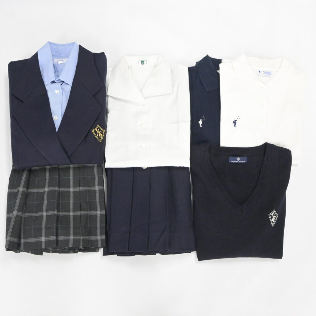 神奈川県横浜女学院中学校高等学校の制服を買取いたしました アイキャッチ画像