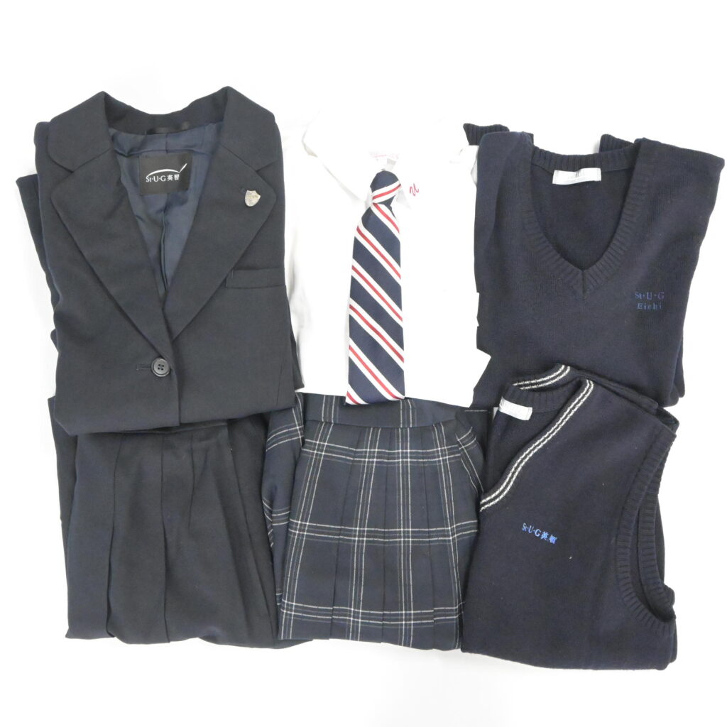 聖ウルスラ学院英智高校の制服を買取いたしました アイキャッチ画像