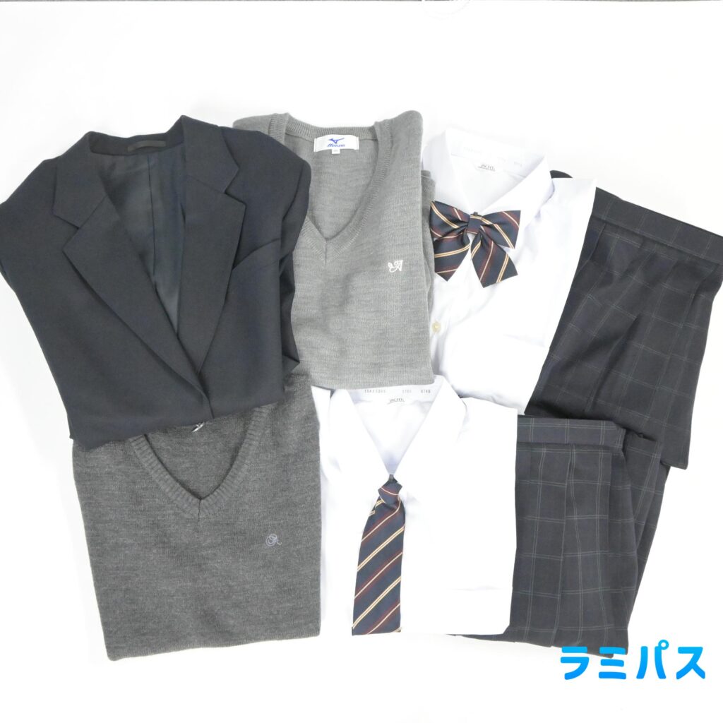足利大学附属高校の制服を買取いたしました アイキャッチ画像