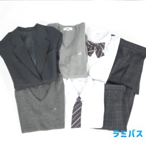 足利大学附属高校の制服を買取いたしました アイキャッチ画像