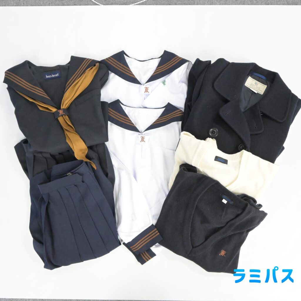 関東国際高校の制服を買取いたしました アイキャッチ画像